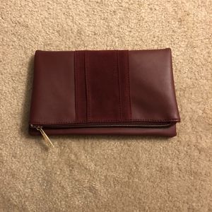 NWOT Summer & Rose foldover maroon clutch